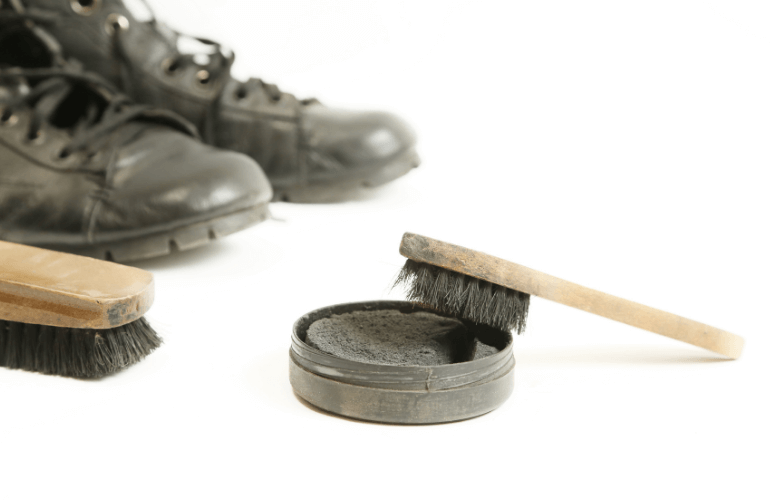 How to clean the outsoles of hiking boots 